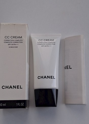 CHANEL
CC Cream Correction Complete SPF 30
32 Beige Rose - Görsel 2