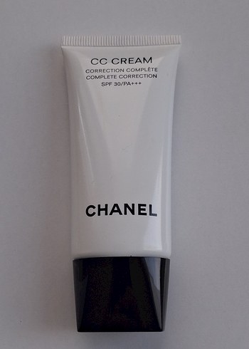 CHANEL
CC Cream Correction Complete SPF 30
32 Beige Rose - Görsel 3