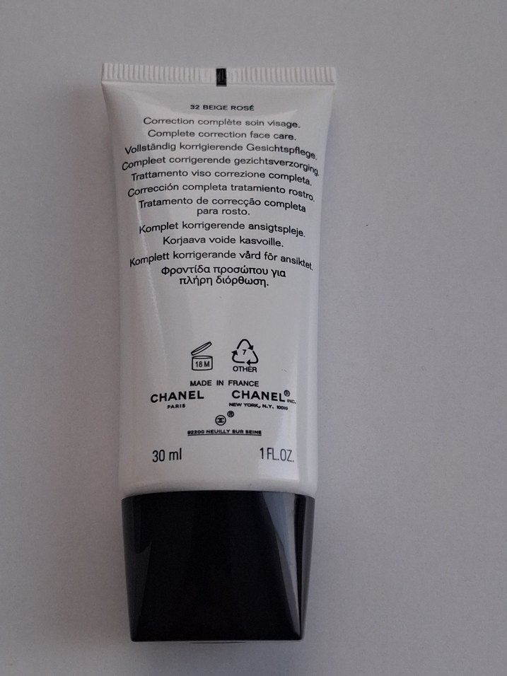 CHANEL
CC Cream Correction Complete SPF 30
32 Beige Rose - Görsel 4