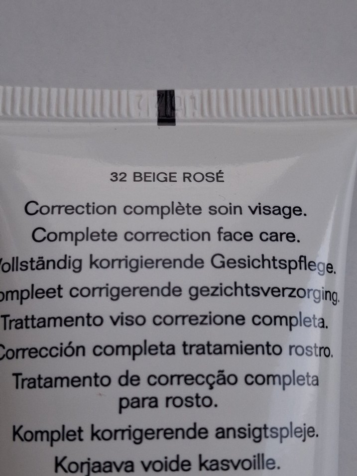 CHANEL
CC Cream Correction Complete SPF 30
32 Beige Rose - Görsel 5