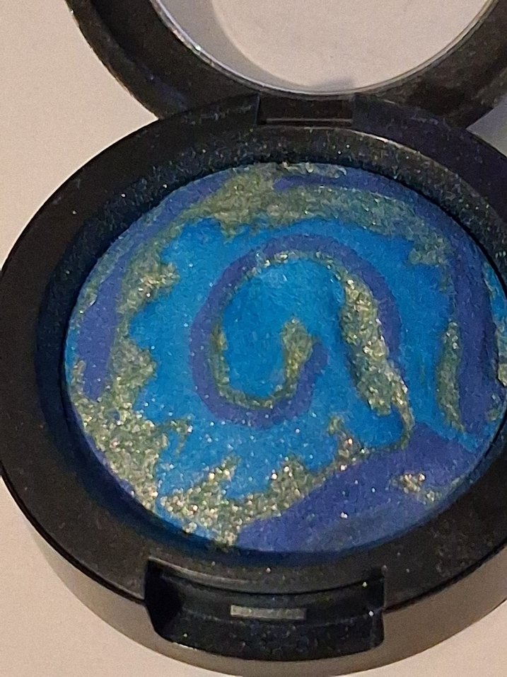 MAC Sky Mineralize Eyeshadow Far - Görsel 4