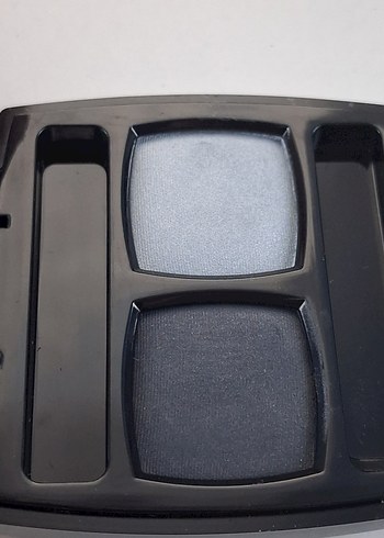 Chanel Ombres Contraste Duo 30 Bleu
Far paleti - Görsel 5