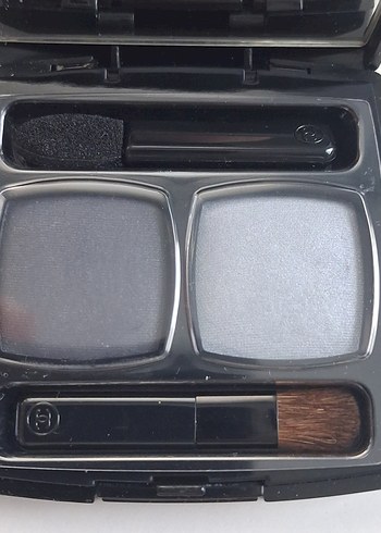 Chanel Ombres Contraste Duo 30 Bleu
Far paleti - Görsel 7