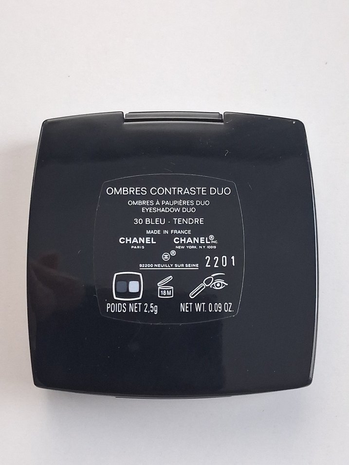Chanel Ombres Contraste Duo 30 Bleu
Far paleti - Görsel 4