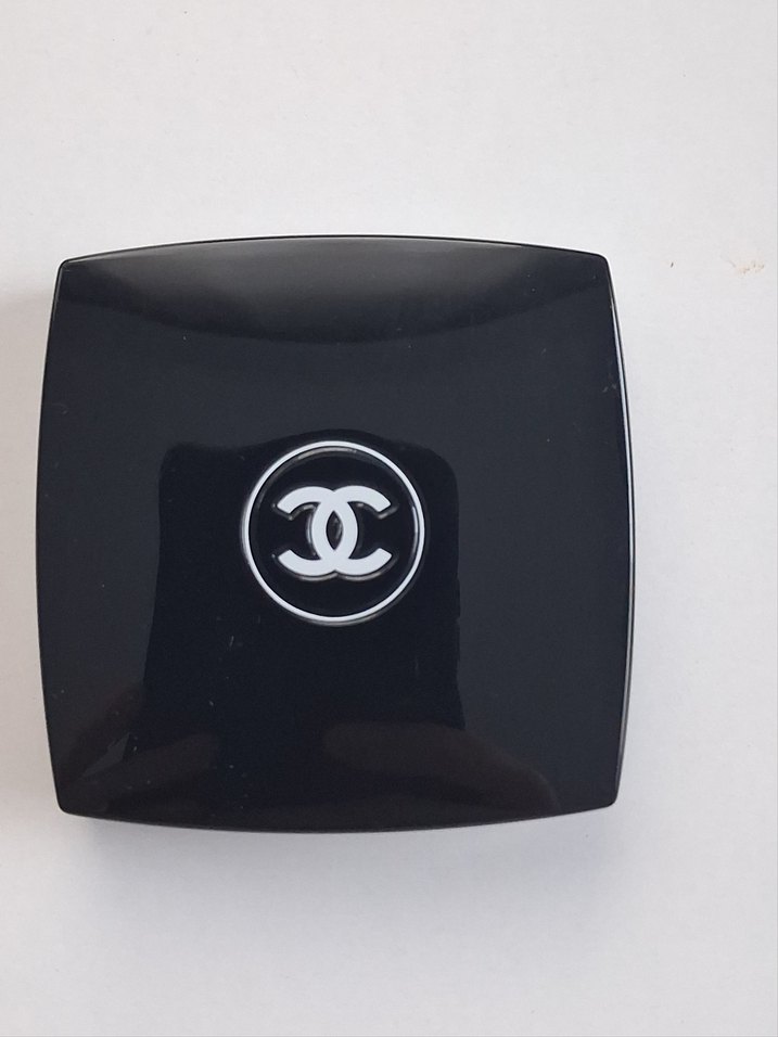 Chanel Ombres Contraste Duo 30 Bleu
Far paleti - Görsel 3