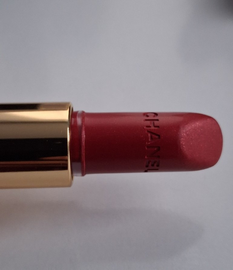 Chanel Rouge Allure 129 Surprenante Ruj - Görsel 2