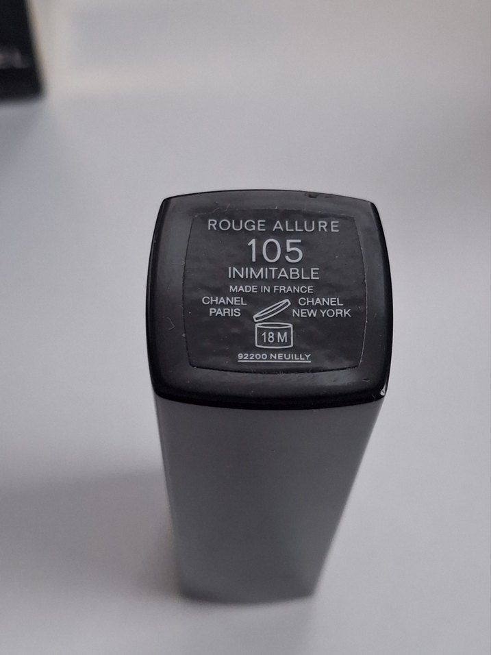 Chanel Rouge Allure 129 Surprenante Ruj - Görsel 4