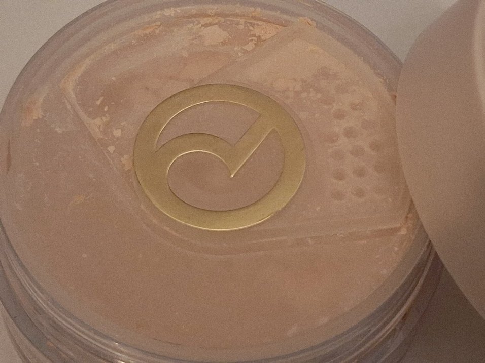 Rare Beauty Setting Powder Light - Görsel 5