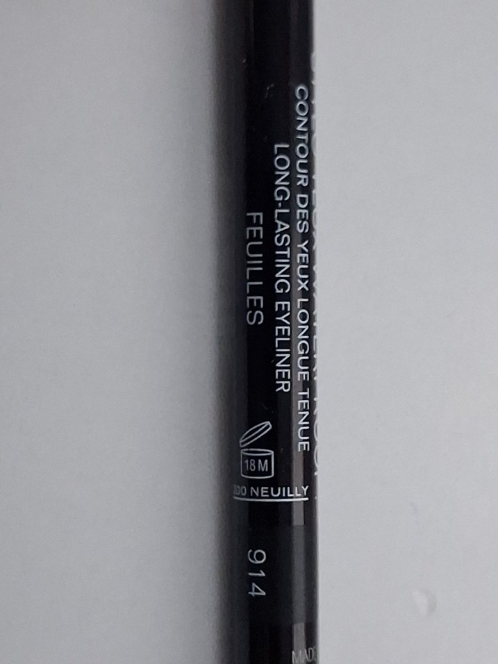 Chanel Stylo Yeux Waterproof Eyeliner 914 Feuilles
Göz kalemi - Görsel 5