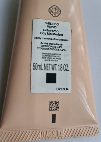 Beden Shiseido Waso Color Smart Day Moisturizer SPF30 50 ml