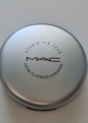 MAC Studio Fix Tech Krem Fondöten NC17