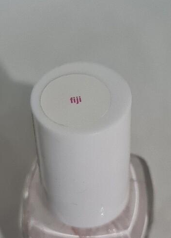  Beden Renk Essie Fiji Oje