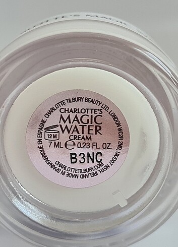 Diğer Charlotte Tilbury Charlotte's Magic Water Cream 7 ml Yeni