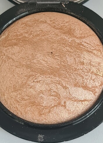  Beden Mac Mineralize Skinfinish Soft & Gentle 