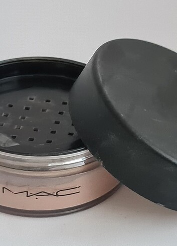 MAC Mac Select Sheer Loose Powder NW25