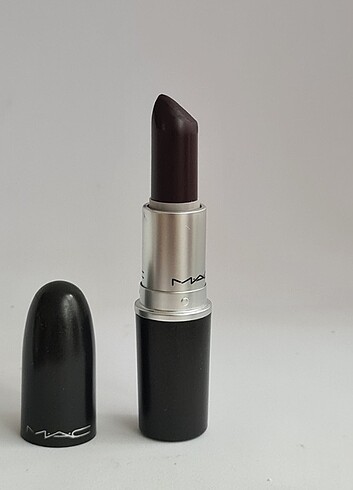 MAC instigator Matte Lipstick (Punk Couture)