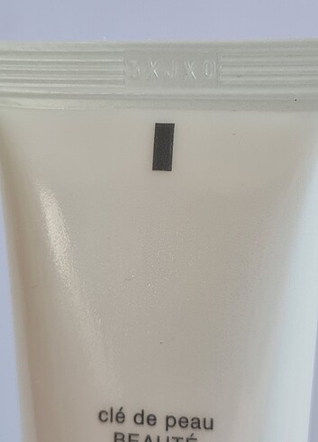 Beden Renk Cle De Peau Beaute Micro-Refining Exfoliator 40 ml