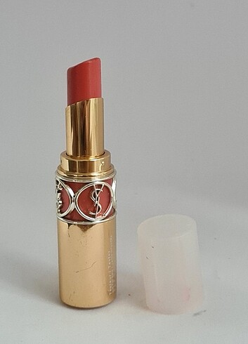 Yves Saint Laurent Rouge Volupte Shine 16