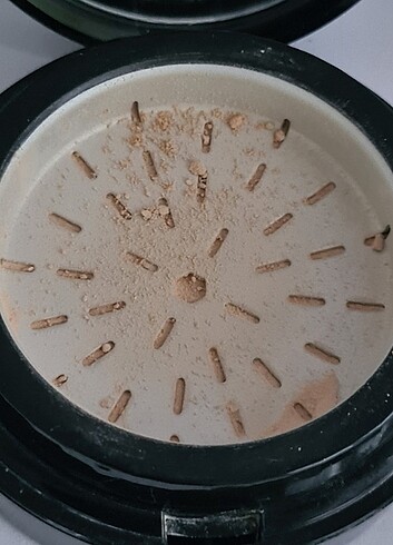  Beden Renk Smashbox Halo Hydrating Perfecting Powder Fair/Light