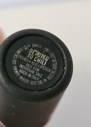 Beden Mac Powder Kiss Lipstick - Mat Bitişli Nemlendirme Etkili Ruj -