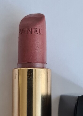 Beden pembe Renk Chanel Rouge Coco 05 Mademoiselle Ruj