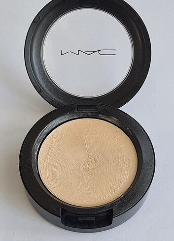 Beden Mac Cream Colour Base Pearl Buzlu ışıltılı soluk altın