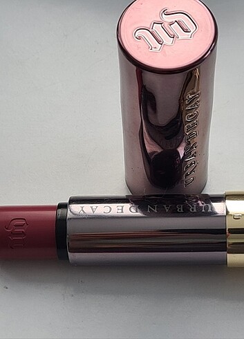 Beden Urban Decay Vice Lipstick Ruj - #Rapture Cream