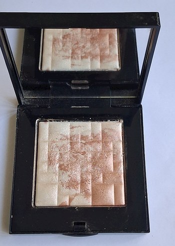 Bobbi Brown Highlighting Powder Aydinlatici Pudra Pink Glow