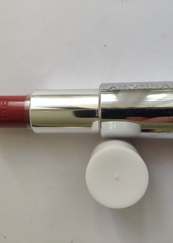 Givenchy Intense Silk Le Rouge Interdit 37