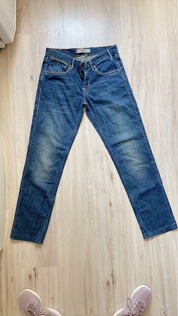 Levis kot