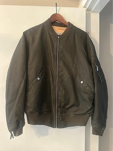Bomber