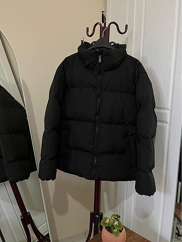 s Beden siyah Renk H&M Model Kadın Siyah Şişme Mont
