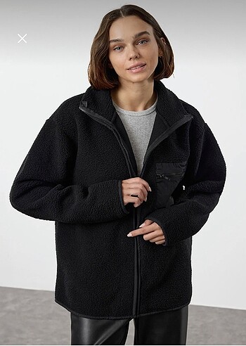 Mila Kadın Siyah Yün Oversize Peluş Ceket