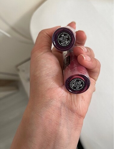 Beden Sephora Collection 05 No Gloss Plumb It red