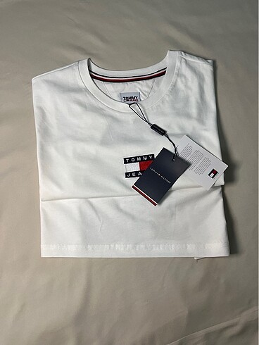 Tommy Jeans Kadın Beyaz Tişört