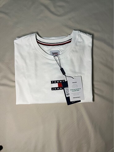 m Beden Tommy Jeans Kadın Beyaz Tişört