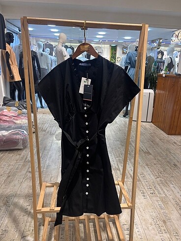 s Beden Tommy Hilfiger Kadın Siyah Kısa V yaka elbise