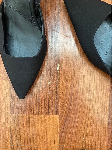 37 Beden siyah Renk Zara model kısa topuklu ayakkabı