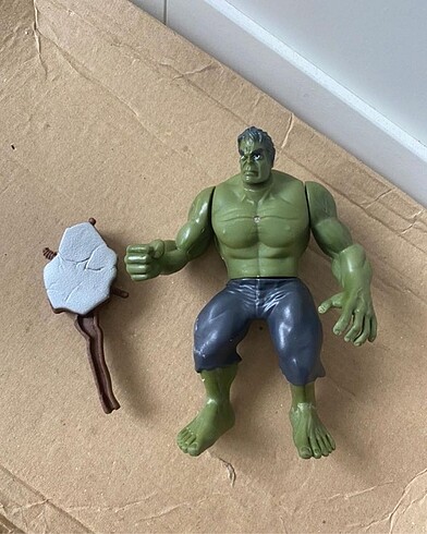 Işıklı Avengers Baltalı Hulk Figürü
