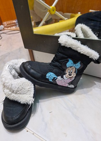 Kız Çocuk Siyah Renkli Minnie Baskılı Bot