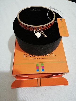 cacharel 