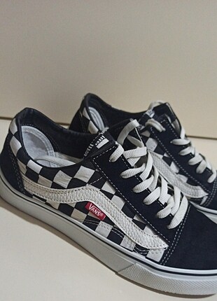 Vans kareli