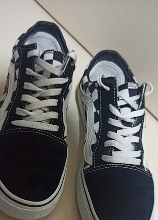 39 Beden Vans kareli