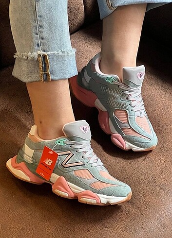 37 Beden ten rengi Renk NEW BALANCE 9060 BAYAN KUTULU İTHAL BEJ-GRİ