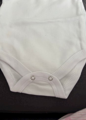 4 adet Bebek Beyaz Kolsuz Pamuklu Body - Görsel 3