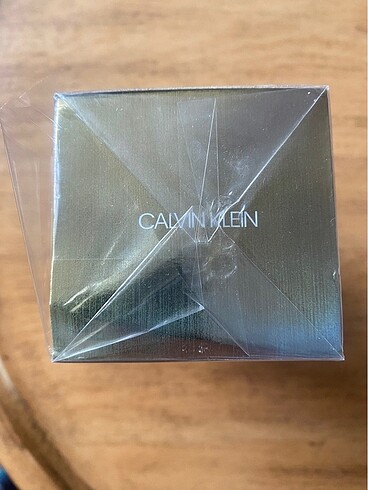 Beden Renk Orijinal Calvin Klein IN2U Kadın Parfüm 150 ml