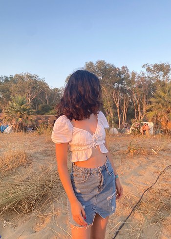 xs Beden Beyaz Mini V Yaka Bağcıklı Crop Top