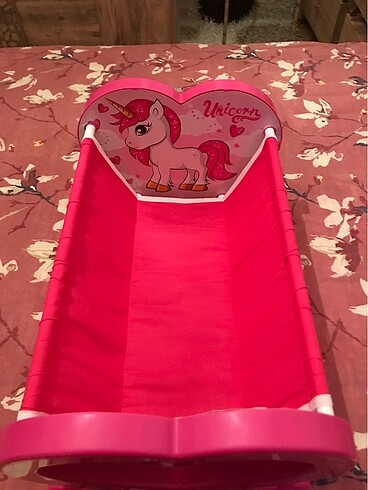Unicorn oyuncak beşik