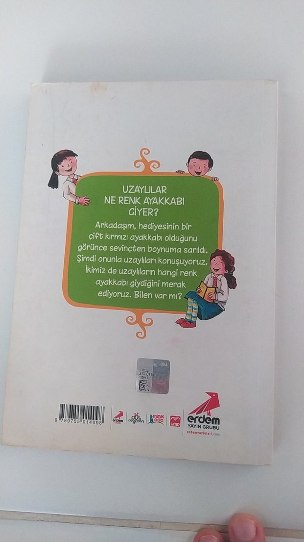 Uzaylılar Ne Renk Ayakkabı Giyer? - Yılmaz Erdoğan - Görsel 2