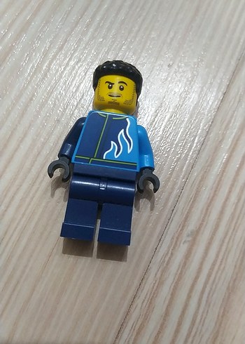 Mavi Büyük Tekerlekli Oyuncak Araba ve Figür - Görsel 2